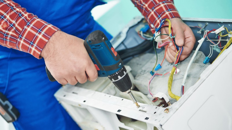 Kırkağaç Lambert Lambert çamaşır makinesi kart tamiri – Su almama arızası orijinal parça ile giderildi. - Teknik servis örneği